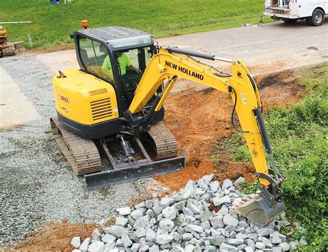 who builds new holland excavators